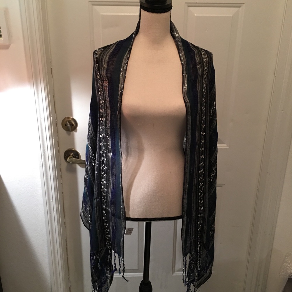 Navy blue scarf